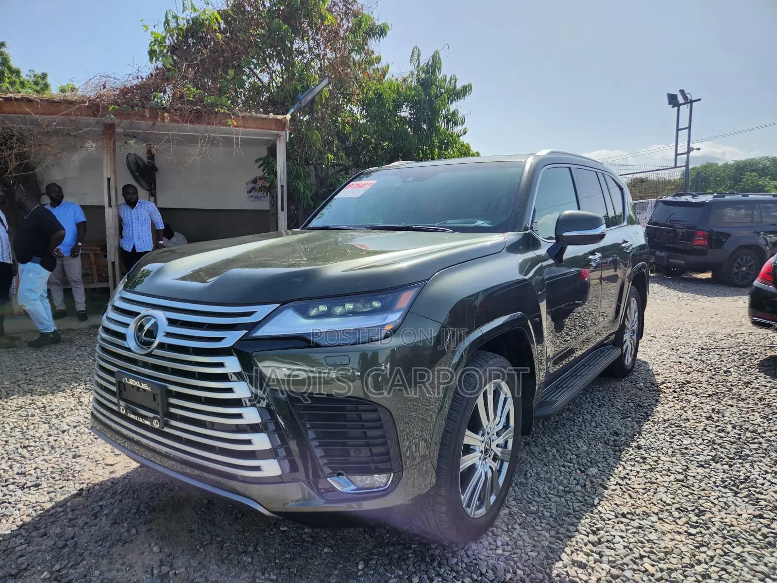 Lexus LX Green-first-image