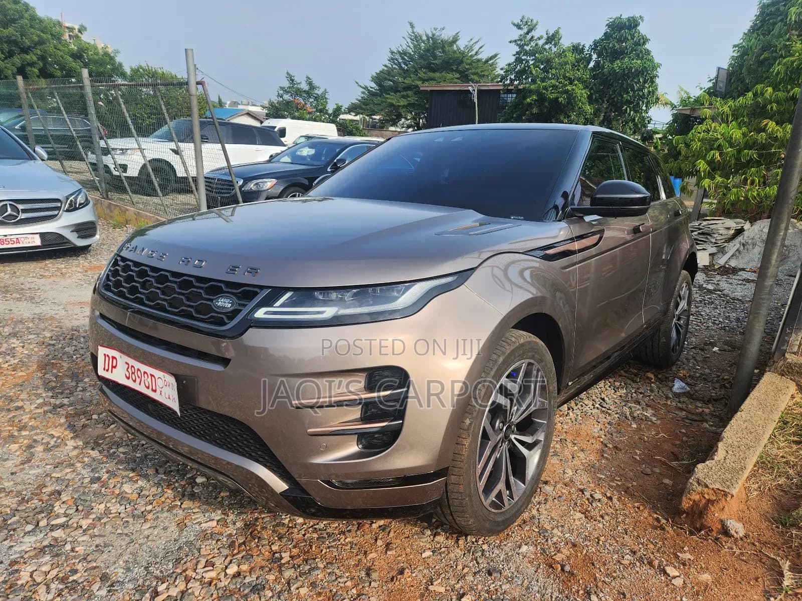 Land Rover Range Rover Evoque R-Dynamic SE AWD Gray-first-image