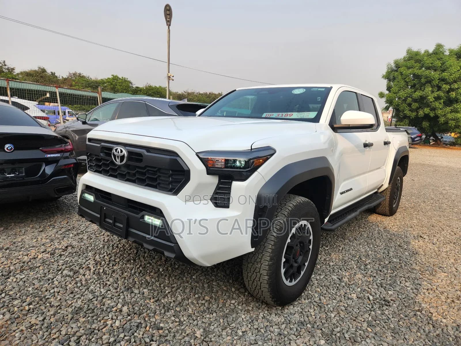 Toyota Tacoma SR5 Double Cab 5' Bed AT White-first-image